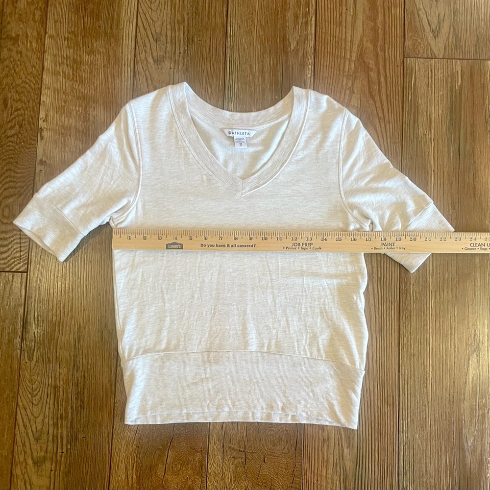 Athleta Cream V-Neck Women's Top